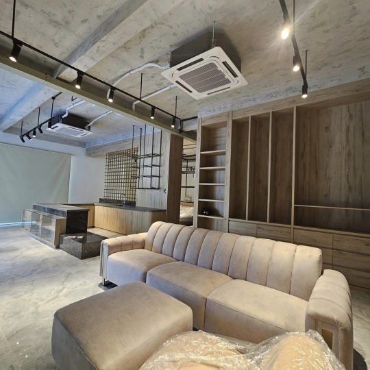 URBAN HOME